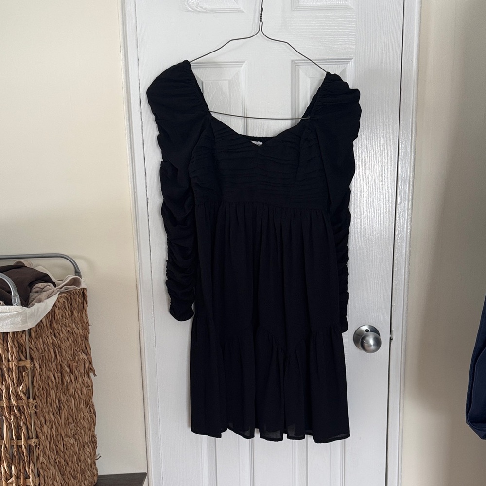Elegant Black Midi Dress